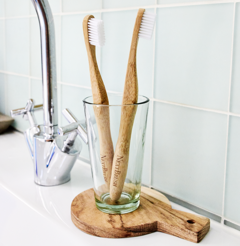 Nextbrush 4 bamboe tandenborstels voordeelset Bag-again zero waste webshop